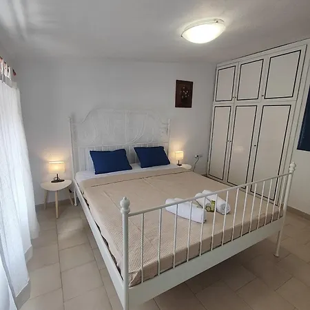 Aranna Apartment